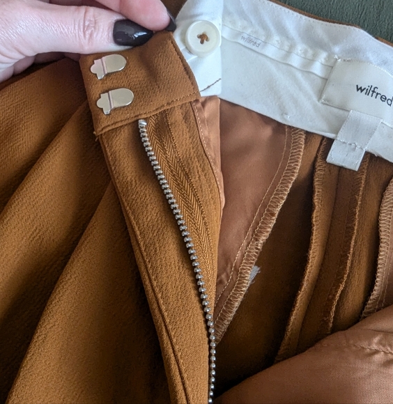 Aritzia | Wilfred Effortless Cropped Pant - Picture 10 of 12